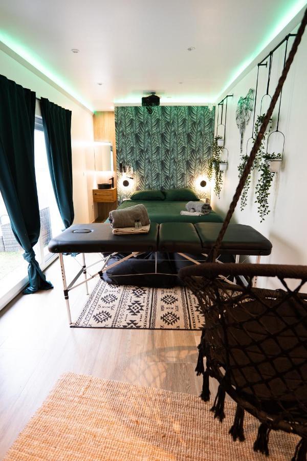 Capsule Thailande I Sauna I Balneo I Console I Jeux En Bois I Cinema I Cour Interieure Trith-Saint-Leger Exteriör bild