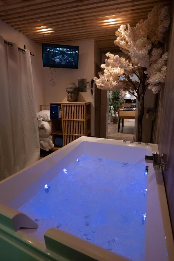 Capsule Thailande I Sauna I Balneo I Console I Jeux En Bois I Cinema I Cour Interieure Trith-Saint-Leger Exteriör bild