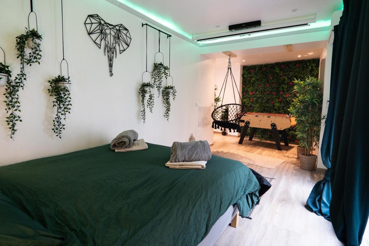 Capsule Thailande I Sauna I Balneo I Console I Jeux En Bois I Cinema I Cour Interieure Trith-Saint-Leger Exteriör bild