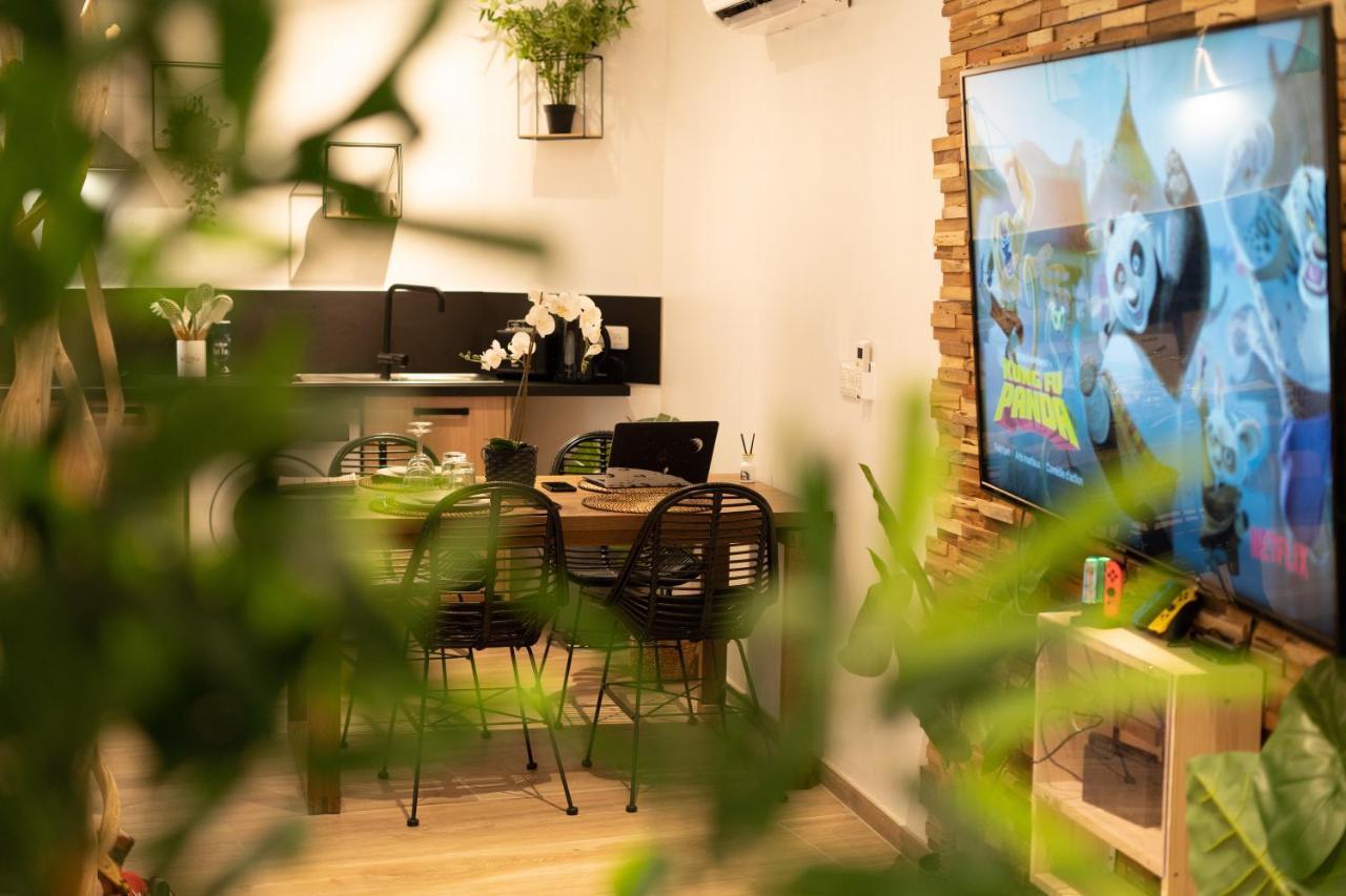 Capsule Thailande I Sauna I Balneo I Console I Jeux En Bois I Cinema I Cour Interieure Trith-Saint-Leger Exteriör bild